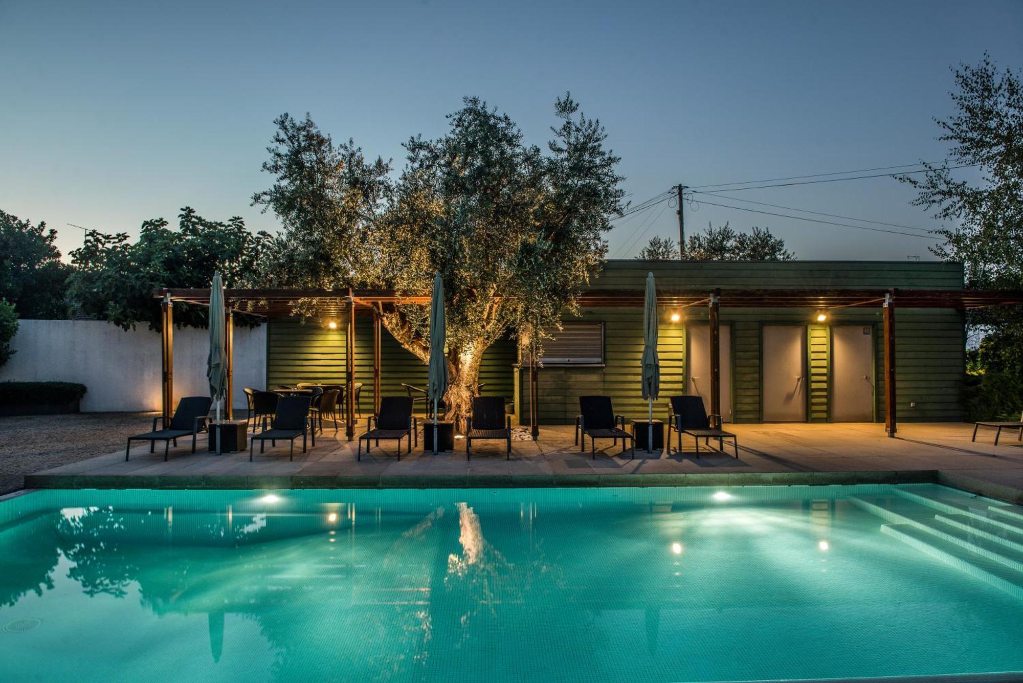 Casas Do Lupo Hotel เนลาช ภายนอก รูปภาพ