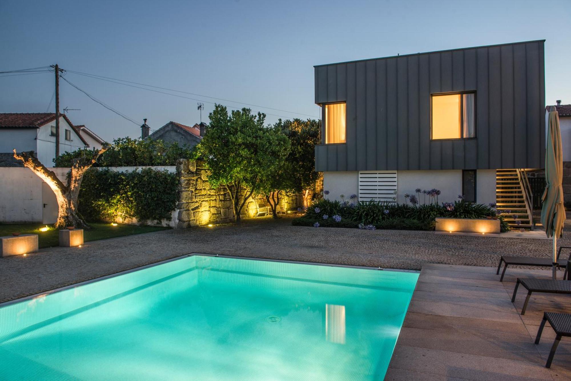 Casas Do Lupo Hotel เนลาช ภายนอก รูปภาพ