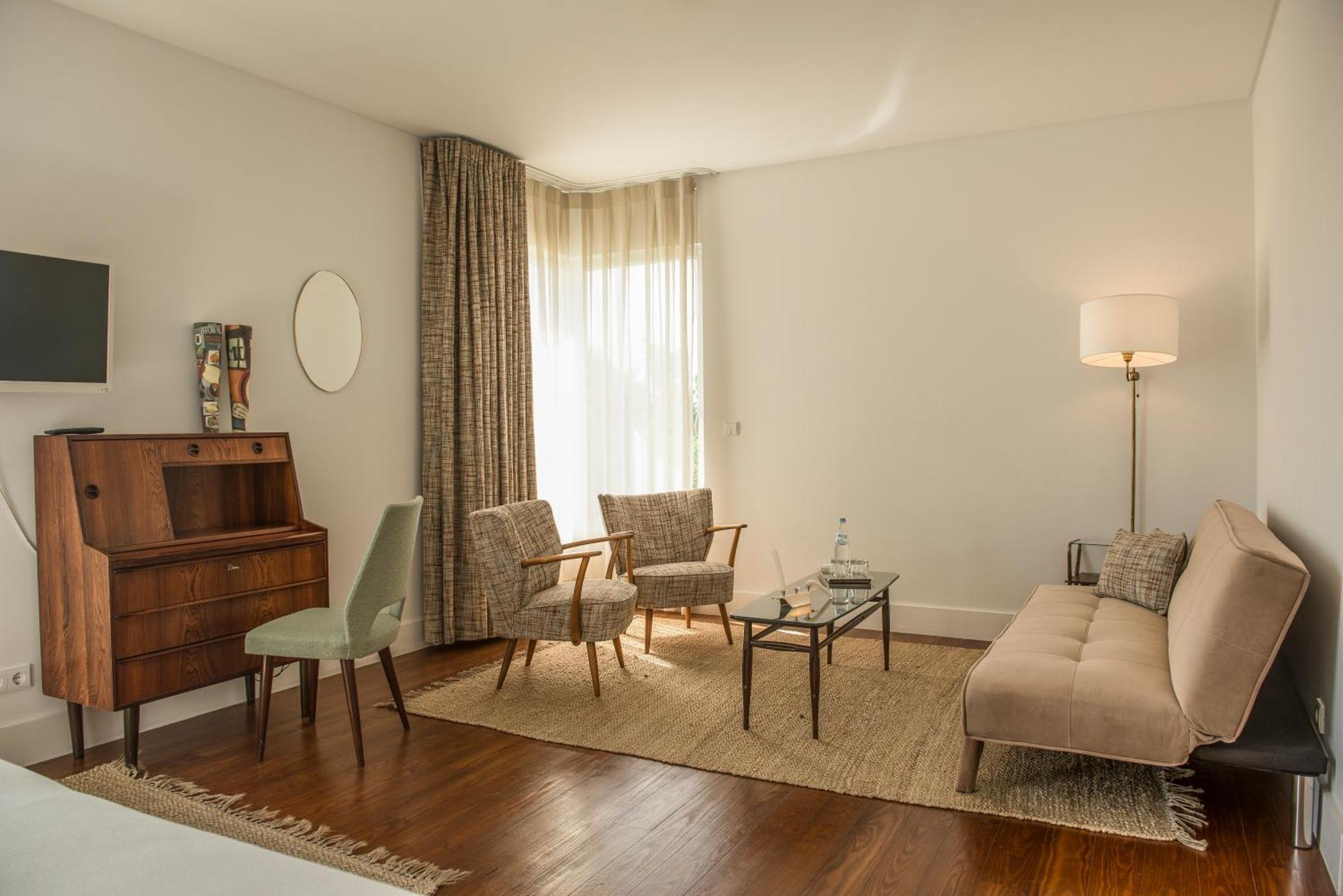 Casas Do Lupo Hotel เนลาช ภายนอก รูปภาพ